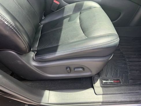 Used 2019 Nissan Pathfinder SL AWD/4WD image 6