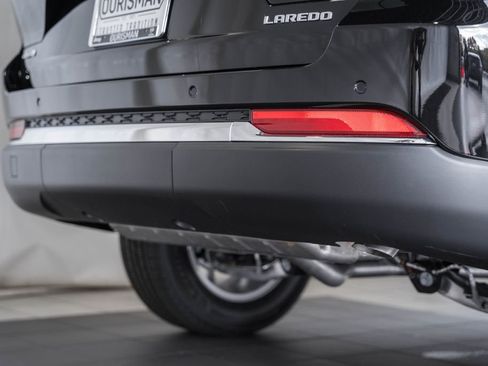 New 2025 Jeep Grand Cherokee Laredo X image 8