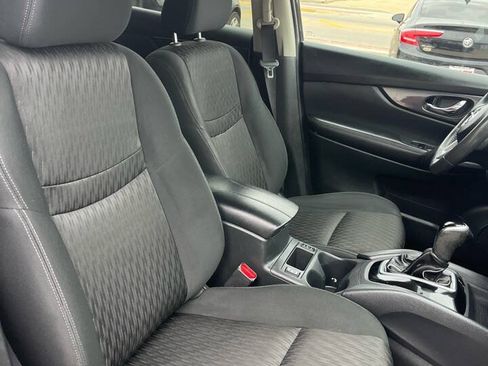 Used 2017 Nissan Rogue SV AWD/4WD image 42