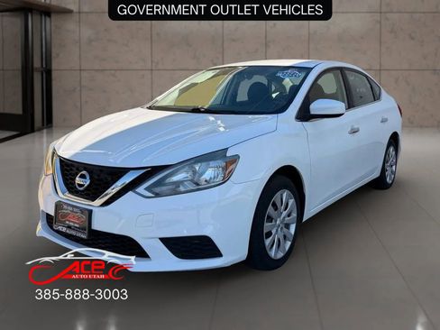 Used 2017 Nissan Sentra SV image 3