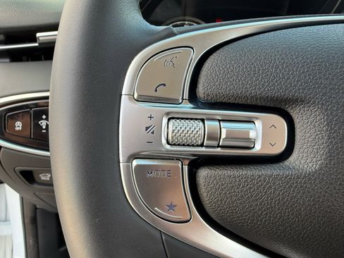 Used 2025 Genesis GV70 2.5T w/ Advanced Package image 36