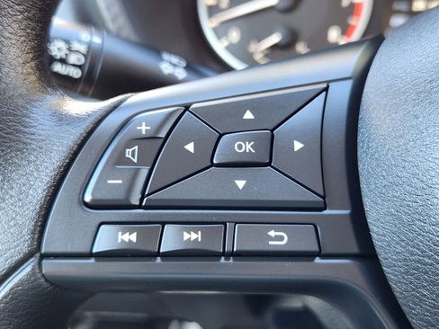 Used 2025 Nissan Sentra S image 18