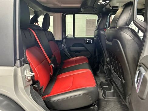 Used 2023 Jeep Wrangler Unlimited Rubicon 4xe AWD/4WD image 17