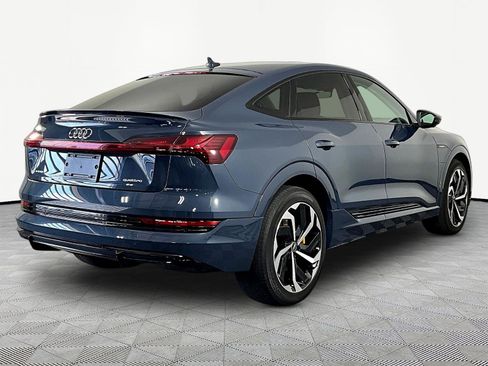 Used 2022 Audi e-tron Premium Plus w/ Premium Plus Package AWD/4WD image 6