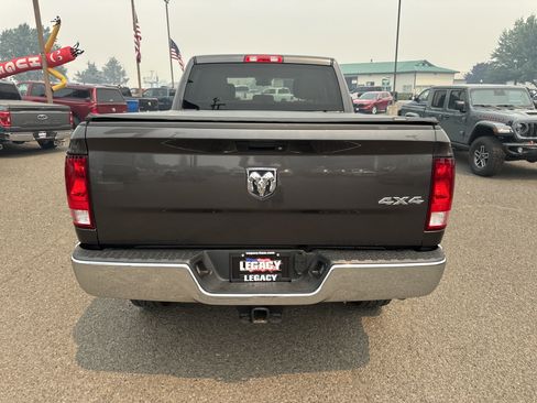 Used 2017 RAM 2500 Tradesman w/ Chrome Appearance Group AWD/4WD image 4