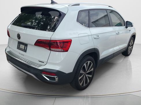 Used 2022 Volkswagen Taos SE image 7