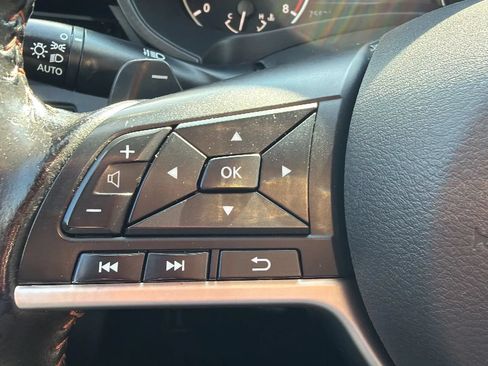 Used 2022 Nissan Altima 2.5 SR FWD image 12