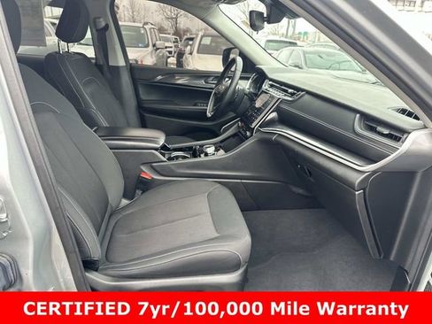 Used 2022 Jeep Grand Cherokee Laredo w/ Luxury Tech Group I image 10