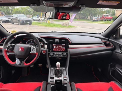 Used 2021 Honda Civic Type R image 2