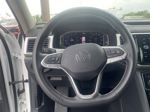 Used 2023 Volkswagen Atlas SE w/ Panoramic Sunroof Package image 15