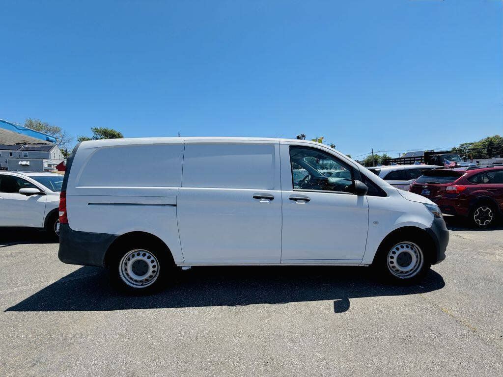 Used 2019 Mercedes-Benz Metris image 5