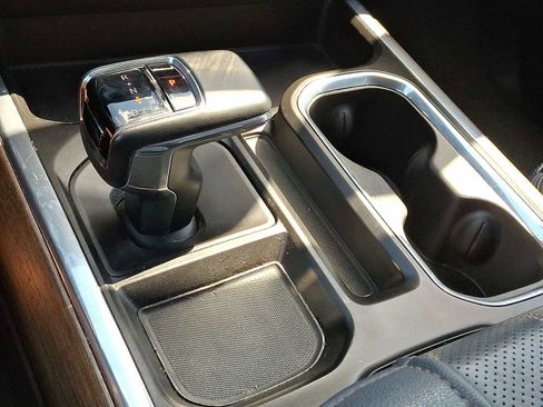 Used 2023 Chevrolet Silverado 1500 High Country w/ Technology Package image 16