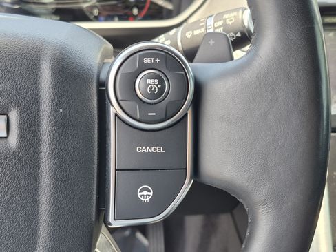 Used 2018 Land Rover Discovery HSE Luxury AWD/4WD image 32