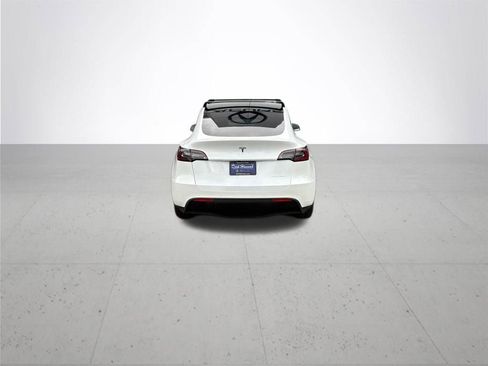 Used 2020 Tesla Model Y Long Range image 7