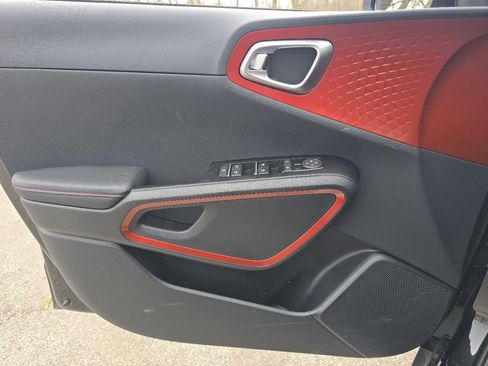 Used 2025 Kia Soul GT-Line image 26
