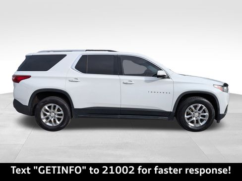 Used 2018 Chevrolet Traverse LT image 2