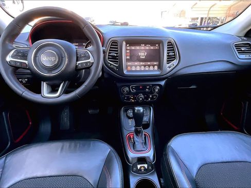 Used 2021 Jeep Compass Trailhawk image 15