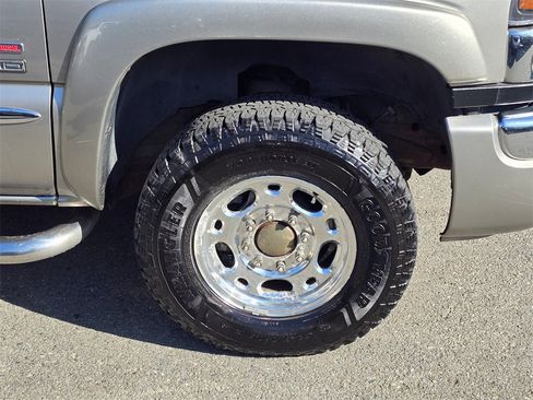 Used 2003 GMC Sierra 2500 SLT w/ SLT Preferred Equipment Group image 45