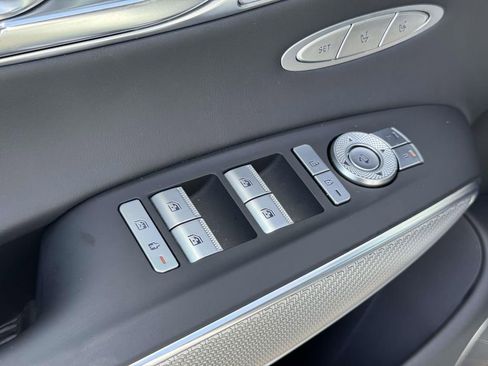 Certified 2025 Genesis GV70 3.5T Sport image 15