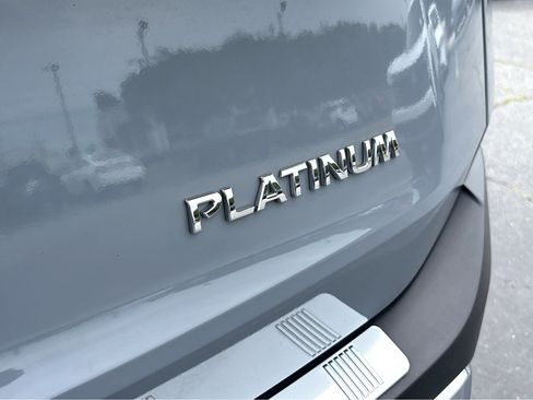 Used 2022 Nissan Rogue Platinum w/ Head-Up Display Package FWD image 28