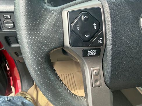 Used 2022 Toyota 4Runner SR5 Premium AWD/4WD image 9