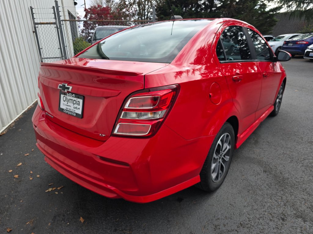 Used 2018 Chevrolet Sonic LT w/ Convenience Package FWD image 4