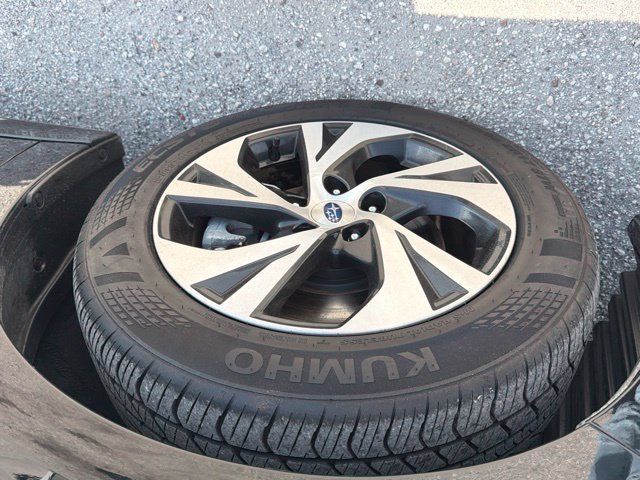 Used 2023 Subaru Legacy Premium AWD/4WD image 6