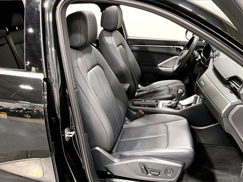 Used 2025 Audi Q3 2.0T Premium w/ Convenience Package image 7