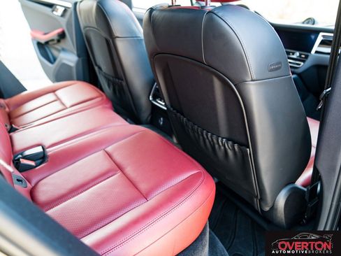 Used 2023 Porsche Macan BASE image 26