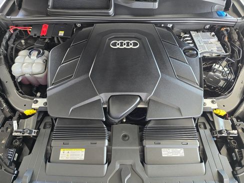 Used 2025 Audi Q7 3.0T Premium Plus AWD/4WD image 14