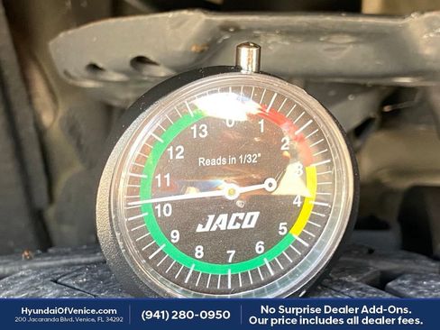 Certified 2025 Hyundai Santa Fe XRT AWD/4WD image 9