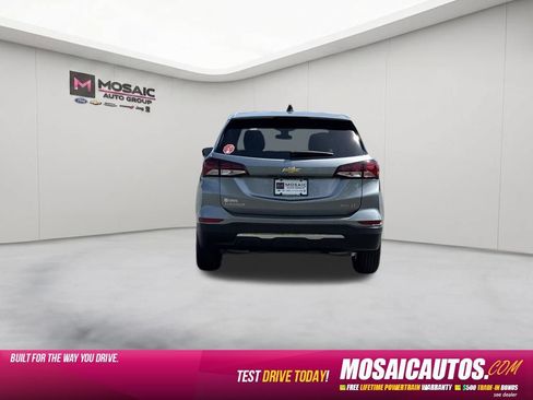 Used 2024 Chevrolet Equinox LT AWD/4WD image 6