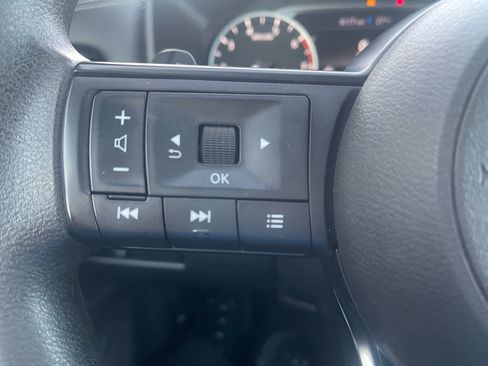 Used 2023 Nissan Rogue S image 23