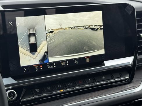 New 2025 GMC Sierra 2500 SLT w/ SLT Premium Package image 16