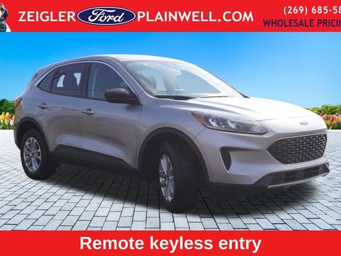 Used 2022 Ford Escape SE w/ Cold Weather Package image 7