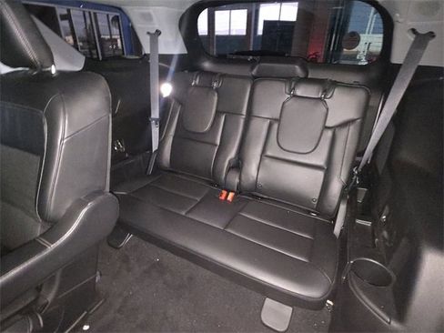 Used 2020 Ford Explorer Limited image 24