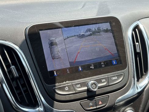 Used 2024 Chevrolet Equinox LT FWD image 22