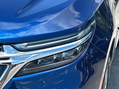 Used 2023 Chevrolet Equinox Premier FWD image 9