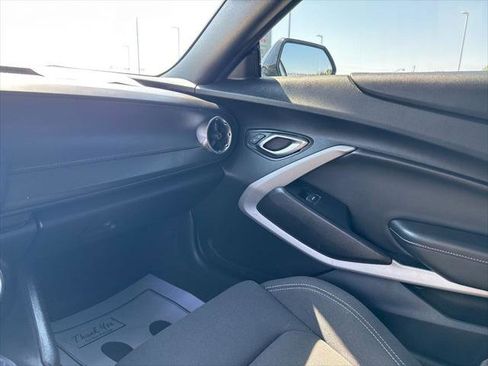 Used 2020 Chevrolet Camaro LT image 14
