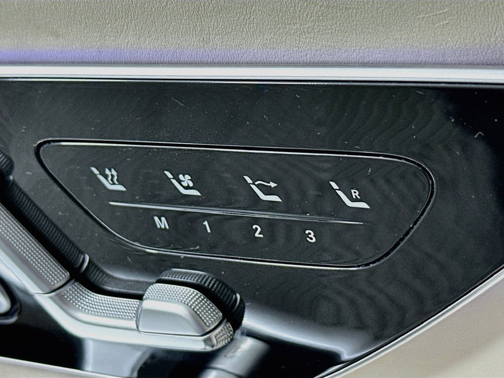 Certified 2023 Mercedes-Benz SL 63 AMG 4MATIC w/ Driver Assistance Package image 20
