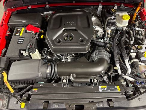 Used 2024 Jeep Wrangler Unlimited Sahara image 10