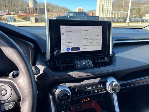 Used 2023 Toyota RAV4 Adventure image 16