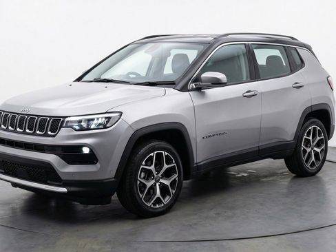 Used 2025 Jeep Compass Limited image 3