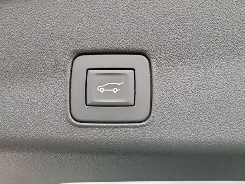 Used 2023 Chevrolet TrailBlazer ACTIV w/ Sun and Liftgate Package image 32