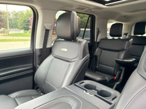 Used 2026 Ford Expedition Platinum w/ Driver's Package AWD/4WD image 53