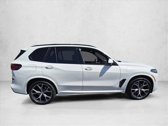 Used 2026 BMW X5 xDrive40i w/ M Sport Package AWD/4WD image 4