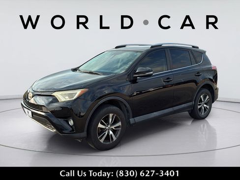 Used 2018 Toyota RAV4 XLE w/ Plus Extra Value Package FWD image 14