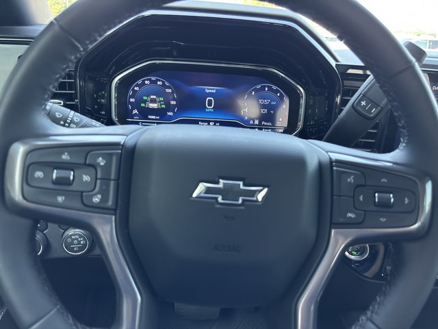Used 2025 Chevrolet Silverado 2500 ZR2 w/ Technology Package AWD/4WD image 29