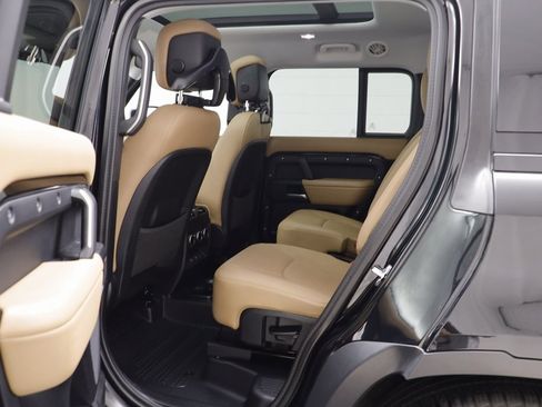 Used 2025 Land Rover Defender 130 S image 15