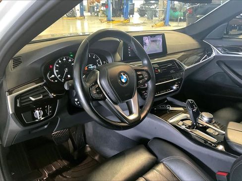 Used 2019 BMW 530i w/ Convenience Package RWD image 15